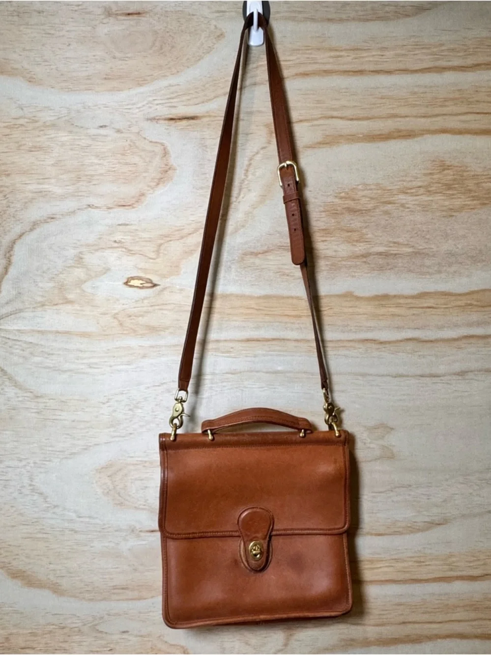 VTG COACH Rare Crossbody Leather Messenger Bag - Brown
